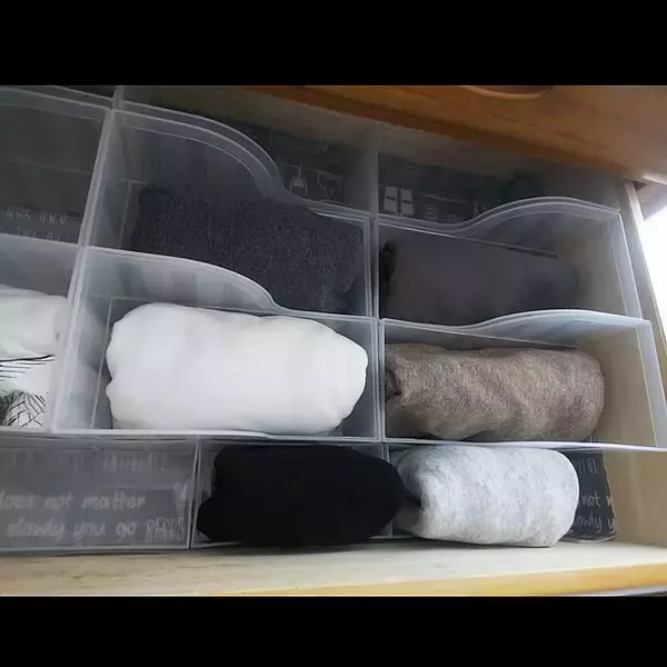 「Tシャツ好きさん必見です☆整理整頓がうまくいくTシャツ収納のコツ」の画像