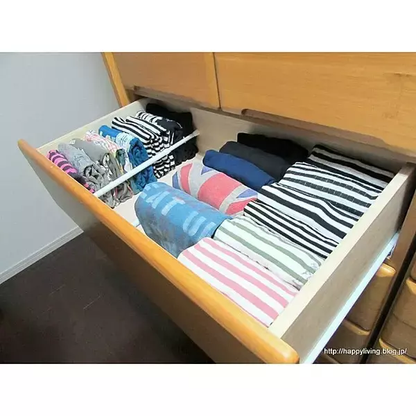 「Tシャツ好きさん必見です☆整理整頓がうまくいくTシャツ収納のコツ」の画像