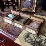 「美しさも面白さも楽しめる！鉱物があるお部屋の実例10選」の画像9