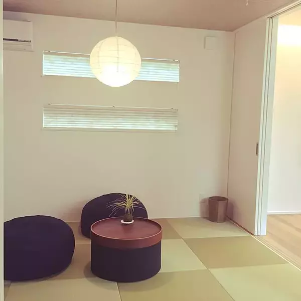 「プフがきっと欲しくなる☆プフを取り入れたお部屋と便利な使い方をご紹介」の画像