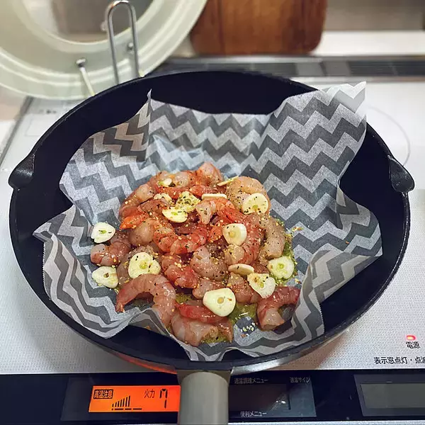 「セリアのクッキングシートを使いたい！お気に入りの柄を楽しむアイデア集」の画像