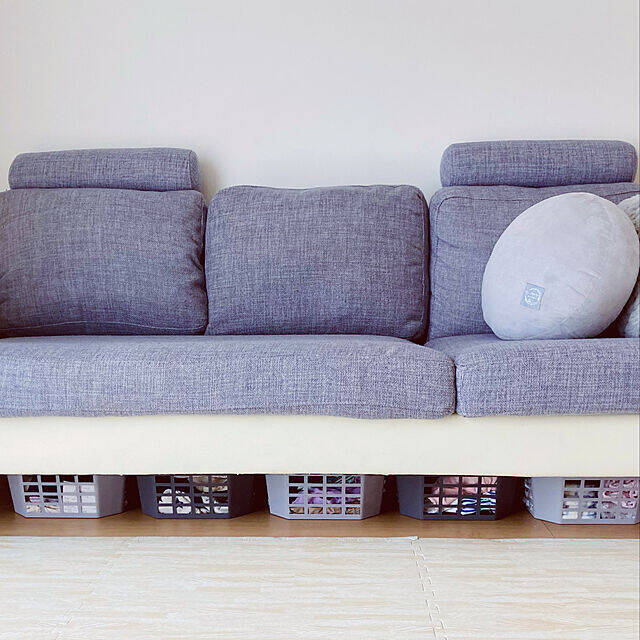 もっと快適なスペースに♪ソファまわりを充実させるダイソーのアイテム