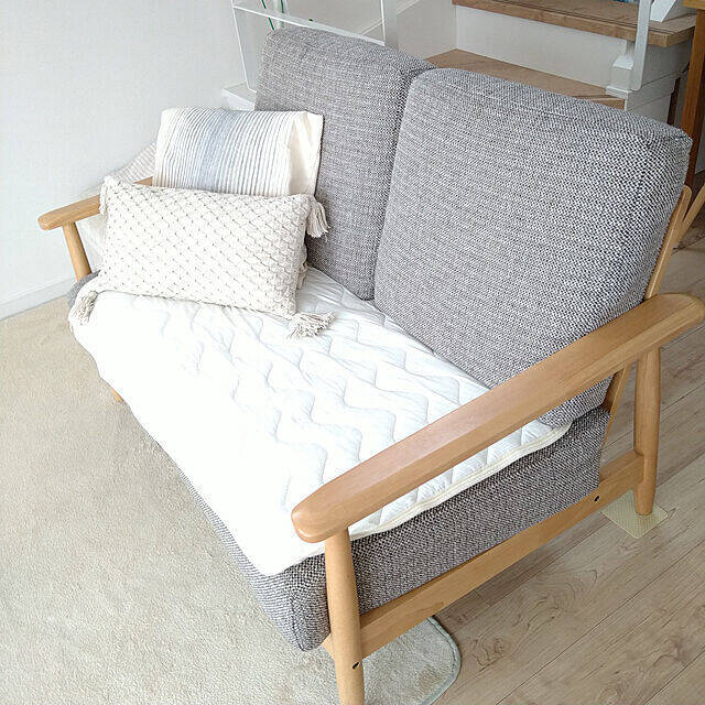 もっと快適なスペースに♪ソファまわりを充実させるダイソーのアイテム