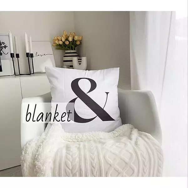 「もっと快適なスペースに♪ソファまわりを充実させるダイソーのアイテム」の画像