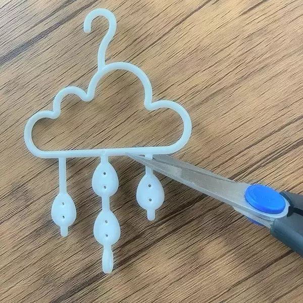 「「リボンを貼り付けるだけでできる、クラウド型ヘアクリップホルダー」 by BOWさん」の画像