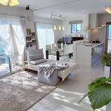 「「全面扉で生活感を隠す！白く明るい空間に溶け込むキッチン」 by hiromimimiさん」の画像1