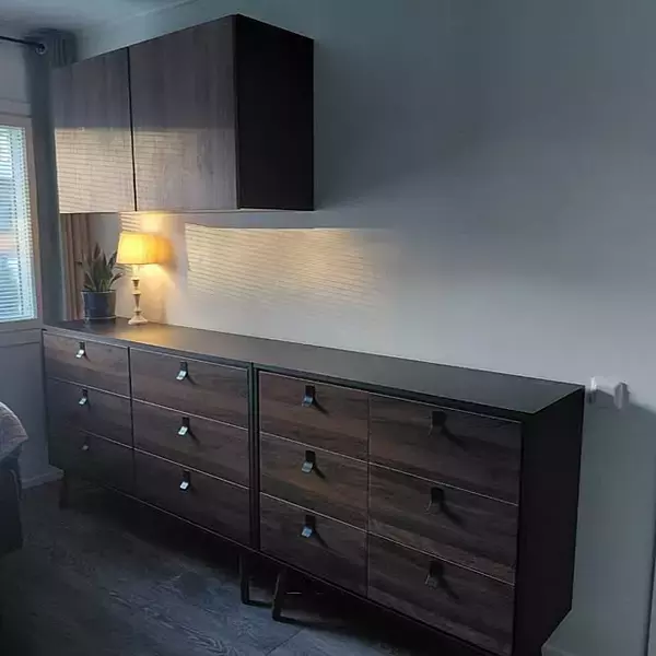 「組み合わせ自由なシステム収納！自分好みにカスタマイズできるIKEAのベストーを使ったコーディネート実例」の画像