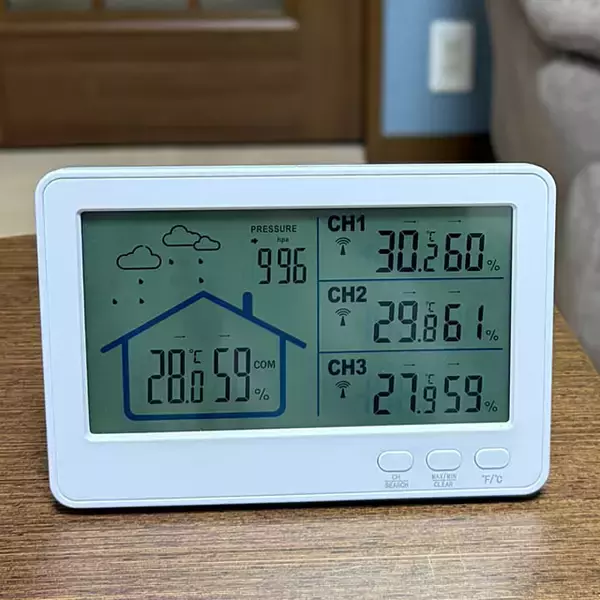 「「1台で4部屋の温度を集中管理！マルチに使える屋内外温湿度計 」by maka さん」の画像