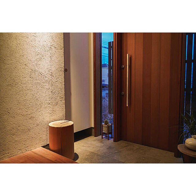 愛でたくなるデザインを♪ぱっと目を引くスツール・丸椅子カタログ