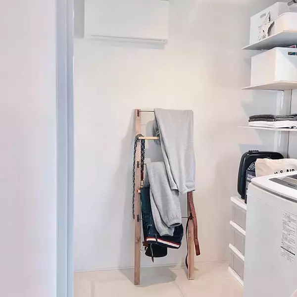 「お部屋時間を快適に！毎日着る部屋着やパジャマの置き場所アイディア」の画像
