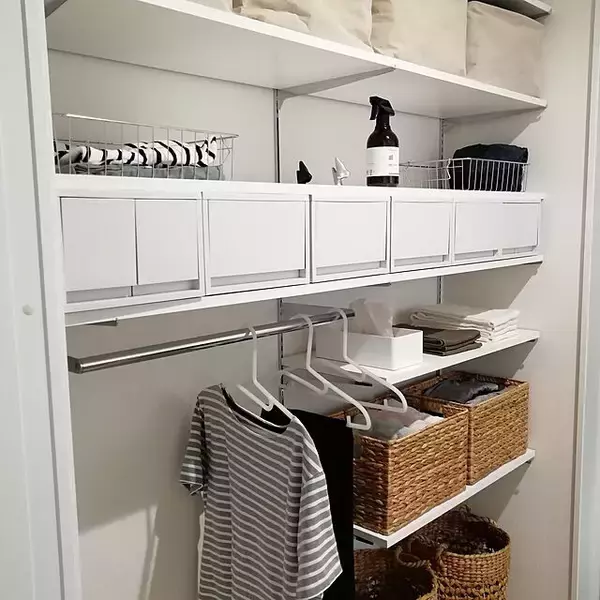 「お部屋時間を快適に！毎日着る部屋着やパジャマの置き場所アイディア」の画像