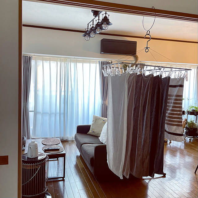 収納にも洗濯干しにもシンプルだから使いやすい！無印良品のハンガーで暮らしを整える