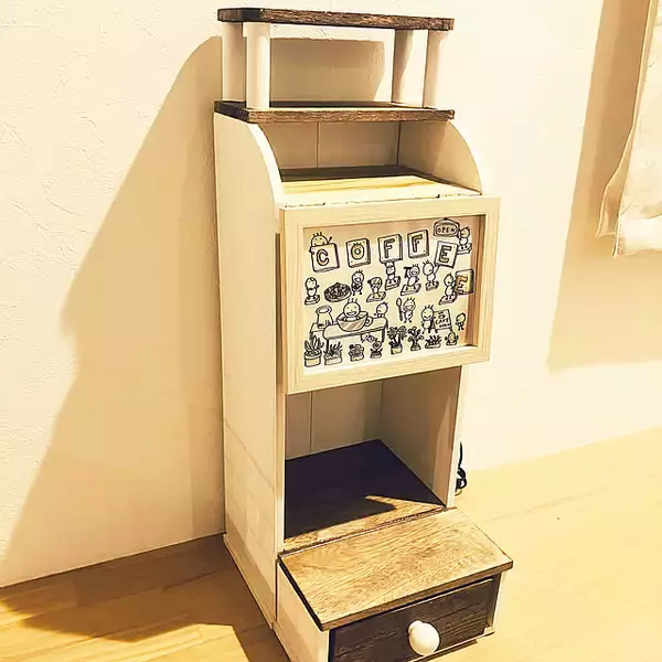そのままでもDIY素材としても大活躍する！100均のフォトフレームを使ったアイデアをご紹介