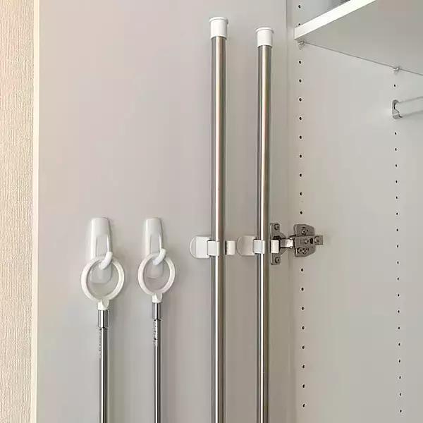 「掃除道具はもちろん、それ以外もスッキリ片付け！ワンキャッチの活用アイデア」の画像