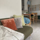 「季節の変わり目や気分転換におすすめ♪セリアのクッションカバーで楽しむ模様替えの実例6選」の画像3