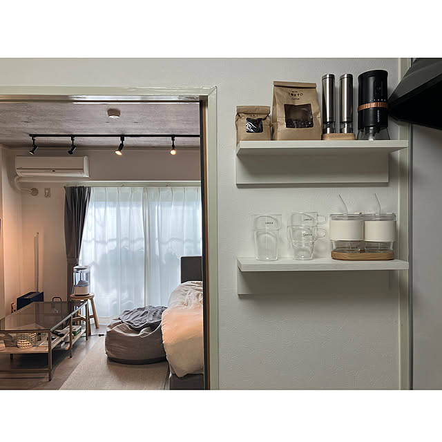 コーヒータイムがもっと充実する！実用的でディスプレイにもなる、コーヒーグッズの収納アイデア10選