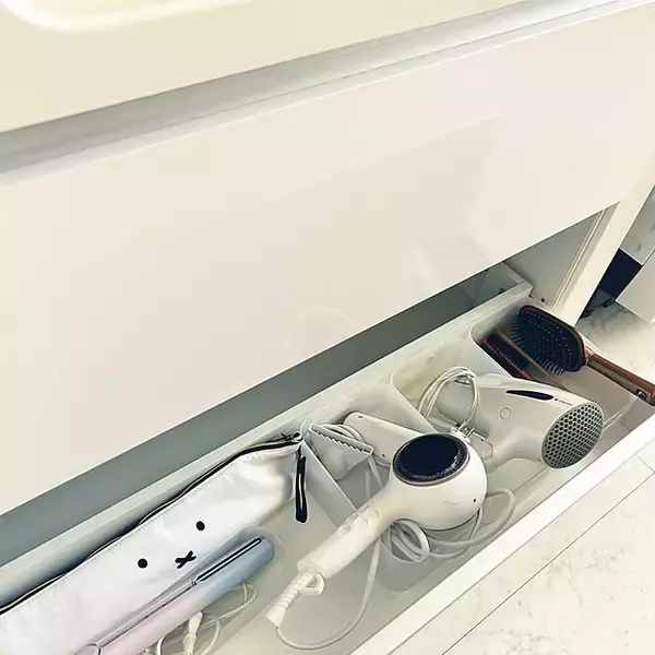 「もう置き場所に困らない♪ドライヤー収納のアイデア実例10選」の画像