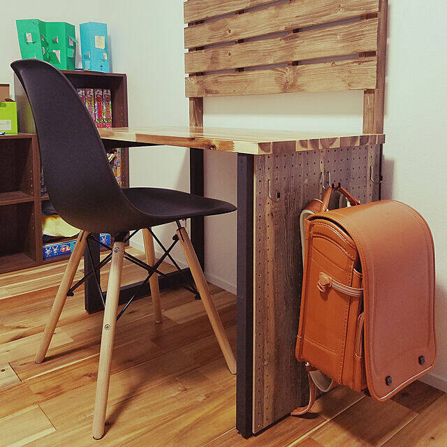 もう置き場所で悩まない！DIYで解決、使いやすいランドセル置き場