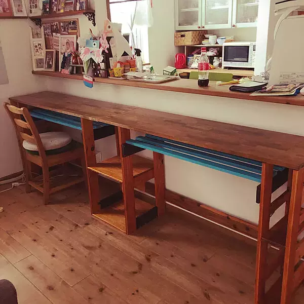 「もう置き場所で悩まない！DIYで解決、使いやすいランドセル置き場」の画像