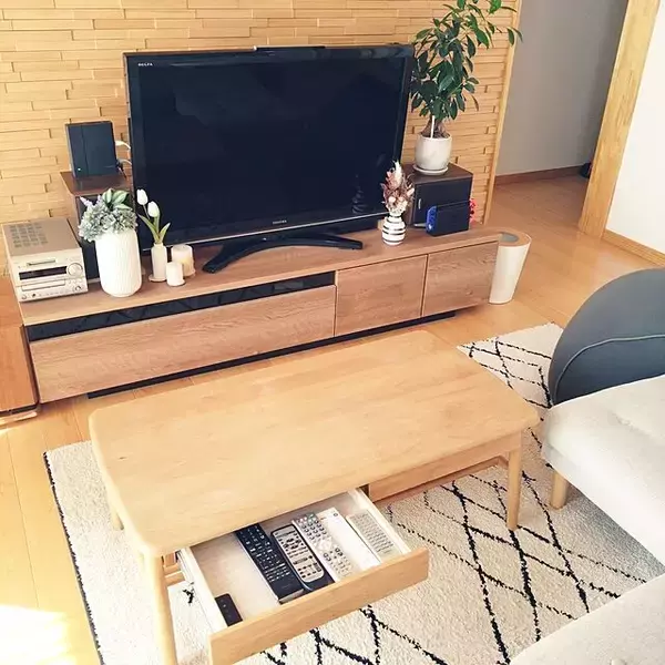 「【RoomClipが選んだ厳選3選】「リモコンの置き場所」がテーマの素敵な投稿実例」の画像