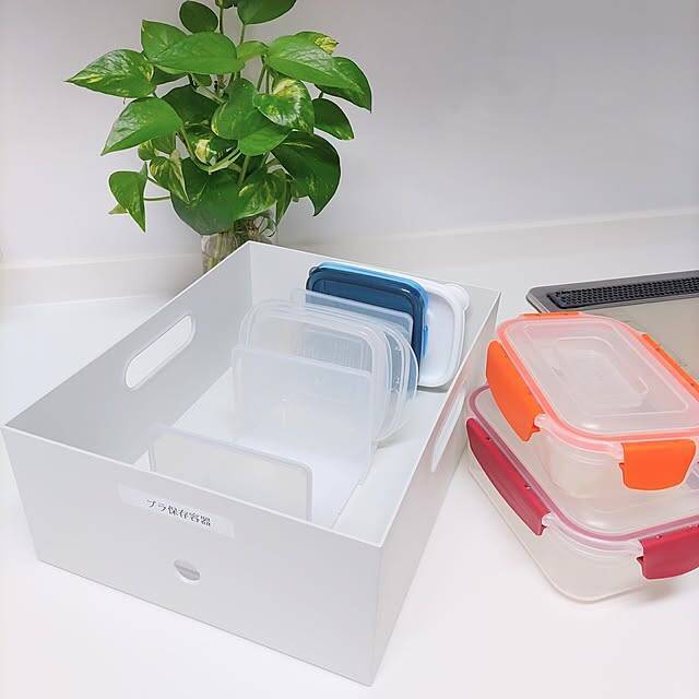 これで出し入れしやすくなる！かさばるタッパーや保存容器の収納アイデア10選