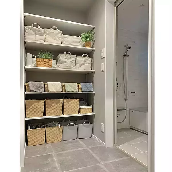 「出し入れもスムーズで使いやすい！タオルの上手な収納アイデア10選」の画像