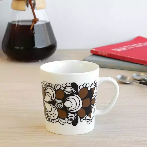 「北欧の陶器ブランド「ARABIA」。テーブルを美しく彩るアイテムをご紹介」の画像