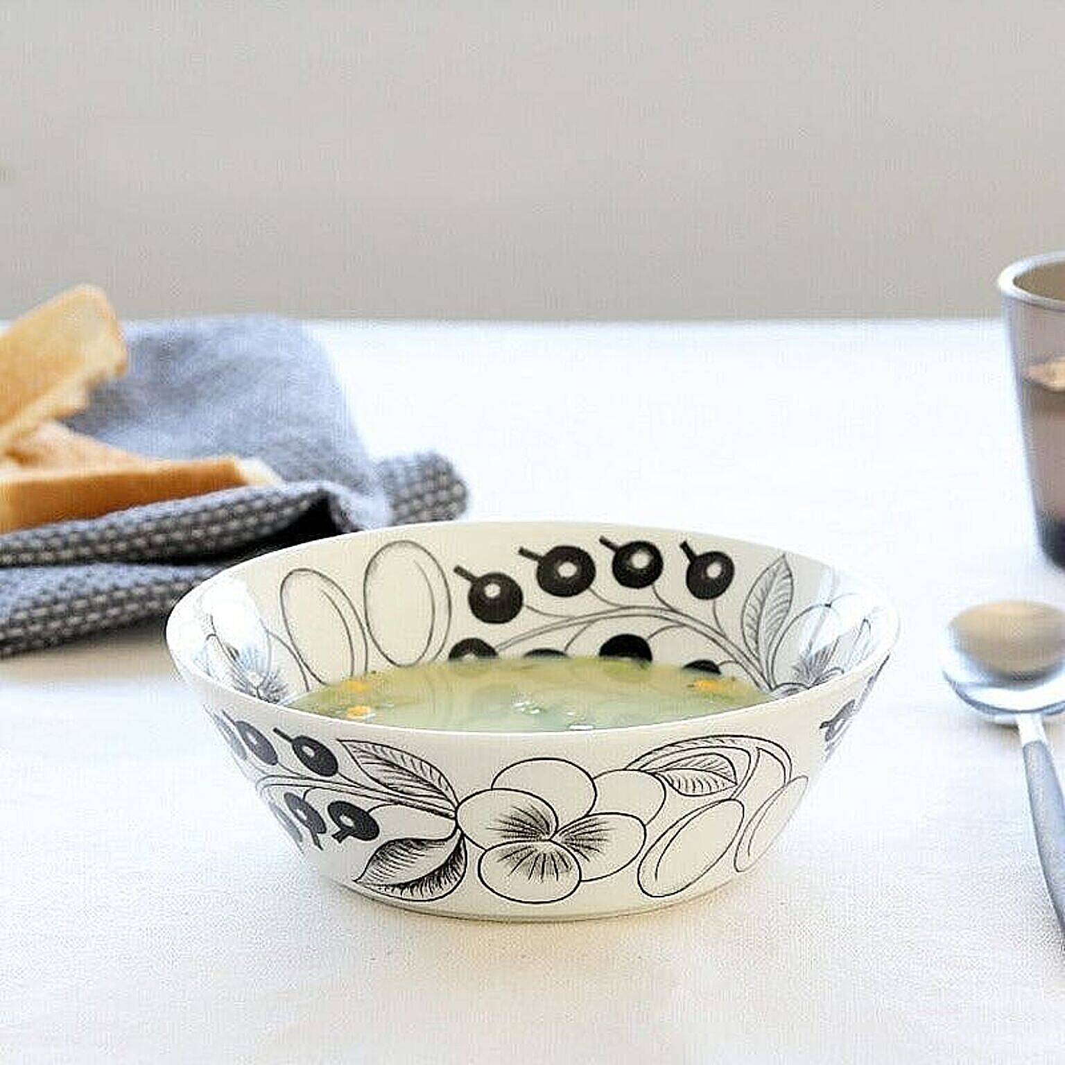 北欧の陶器ブランド「ARABIA」。テーブルを美しく彩るアイテムをご紹介