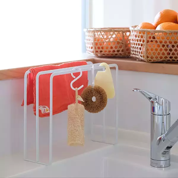 「衛生的で使いやすい！キッチンふきんの一時置き場アイデア6選」の画像