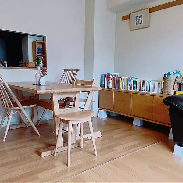 「動線も会話もスムーズになる！ダイニングテーブルの賢い置き方・レイアウトの工夫10選」の画像