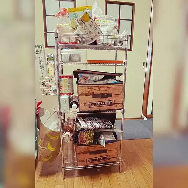 「手軽に置き場づくりができる♪ダイソーのジョイントラックを使った収納アイデア10選」の画像