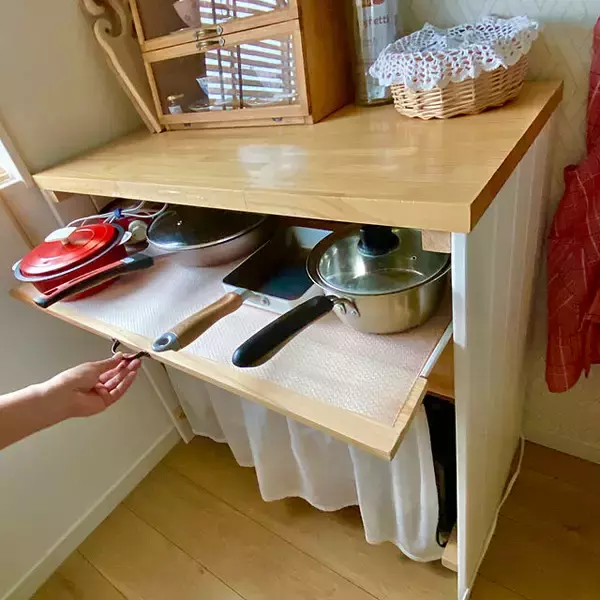 「使いやすく美しくキッチンが整う☆鍋の整理収納アイデア10選」の画像