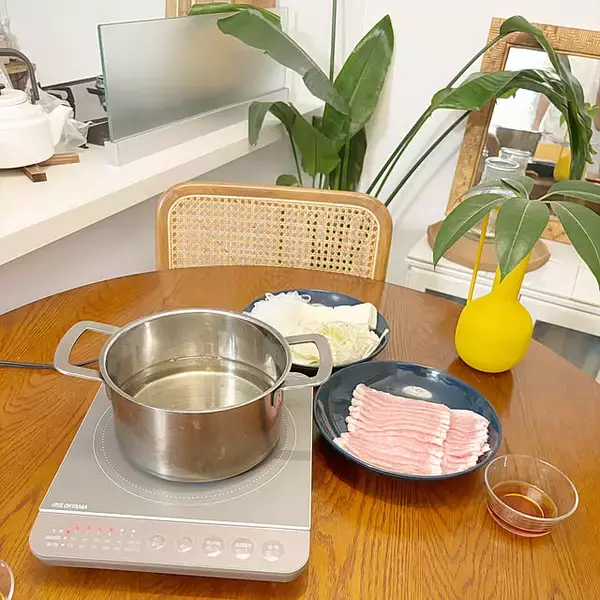 「お鍋にもパーティーにも♪おうちごはんを充実させてくれる卓上IH調理器」の画像