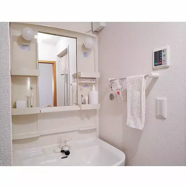 「これでプチストレスにさようなら♪洗面所の「ハンドソープ」置き方実例」の画像