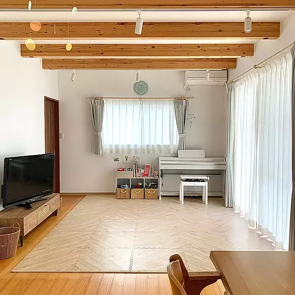 「「片づけてもすぐ散らかる」を卒業！床が散らかりにくくなる工夫10選」の画像