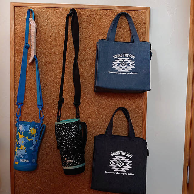 「片づけてもすぐ散らかる」を卒業！床が散らかりにくくなる工夫10選