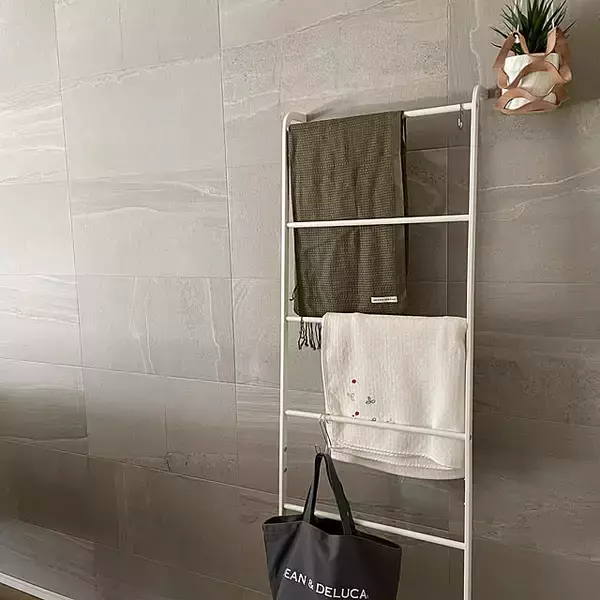 「「片づけてもすぐ散らかる」を卒業！床が散らかりにくくなる工夫10選」の画像