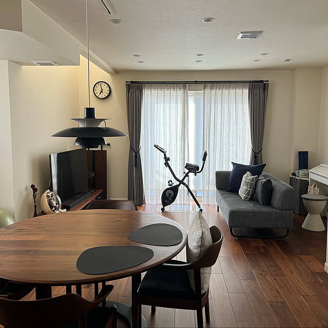 「片づけてもすぐ散らかる」を卒業！床が散らかりにくくなる工夫10選