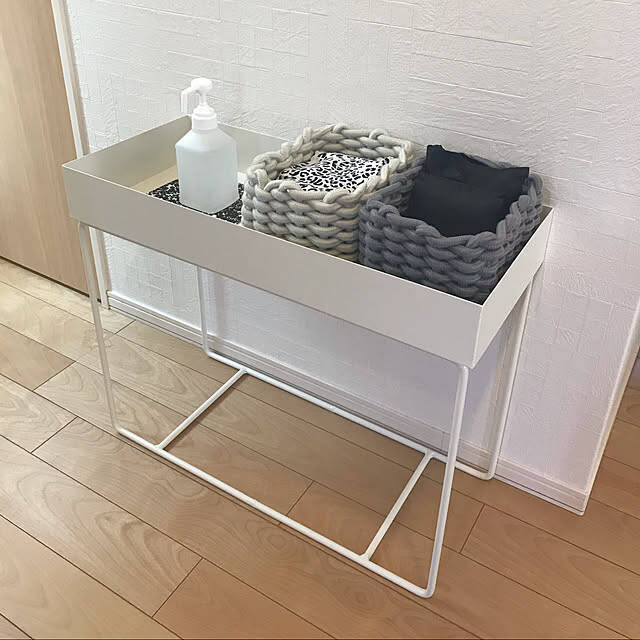 お出かけ前後の動作がぐんと楽になる！参考にしたいエコバッグの置き方集