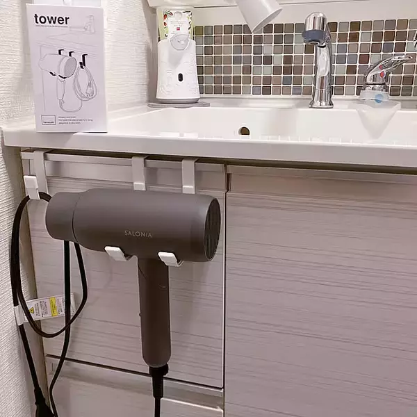 「毎日のプチストレスを解消！使いやすく見栄えもいいドライヤー収納のつくり方」の画像