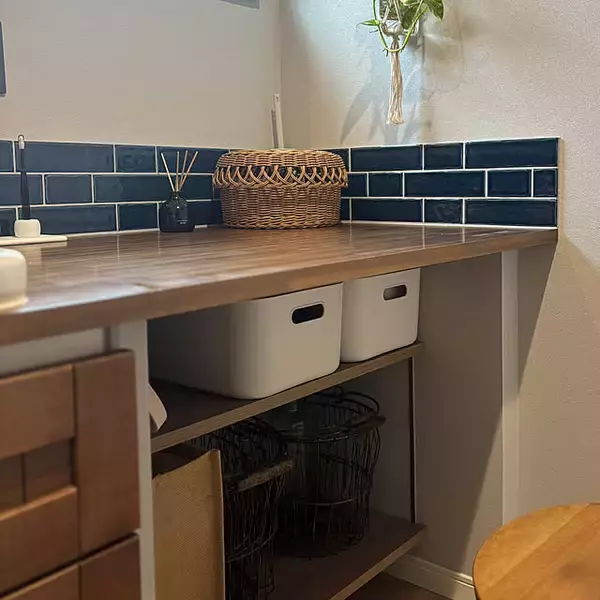 「毎日のプチストレスを解消！使いやすく見栄えもいいドライヤー収納のつくり方」の画像