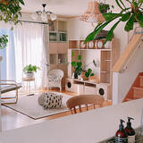 「やめてみたら新たな魅力発見♪ソファを置かないリビングの実例10選」の画像9