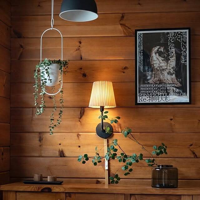 「明かりとグリーンに囲まれて。木のぬくもりにこだわりが宿る、ログハウスの暮らし」 by T.R.D.LABOさん