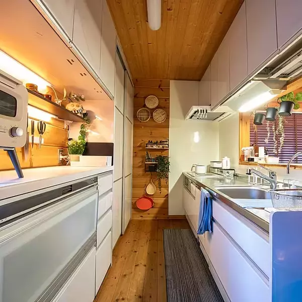 「「明かりとグリーンに囲まれて。木のぬくもりにこだわりが宿る、ログハウスの暮らし」 by T.R.D.LABOさん」の画像