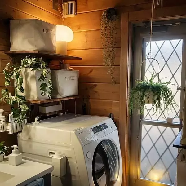 「「明かりとグリーンに囲まれて。木のぬくもりにこだわりが宿る、ログハウスの暮らし」 by T.R.D.LABOさん」の画像