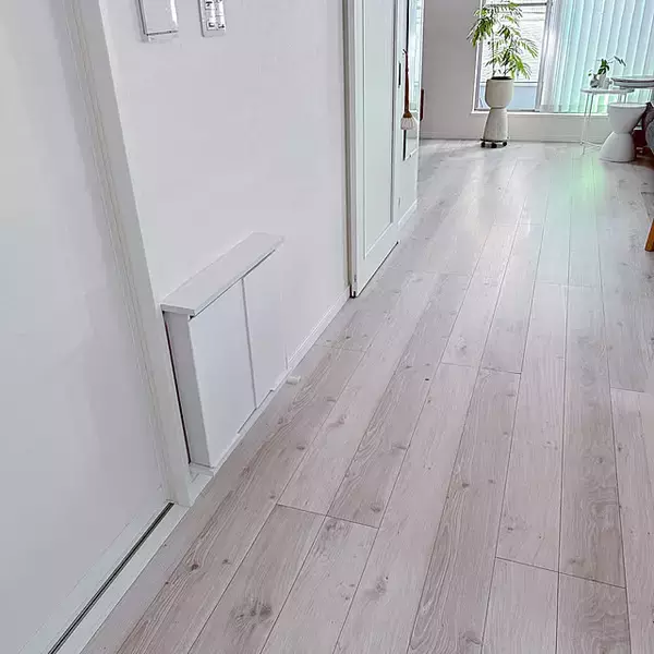 「お部屋の雰囲気をこわさない！ルーターをすっきり整える置き方と工夫」の画像