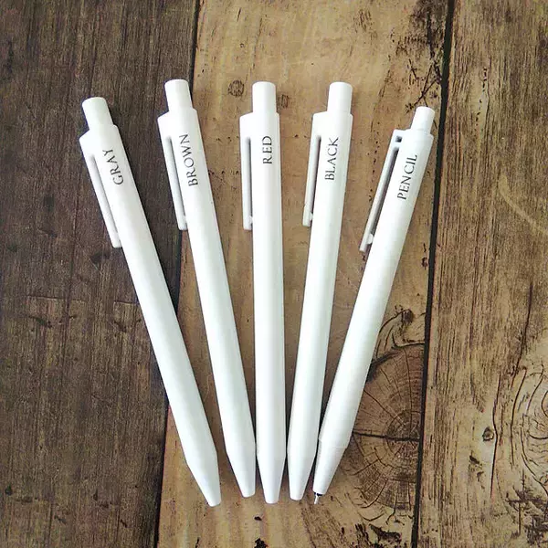 「ずっと愛用したくなる。魅力が詰まった無印良品の文房具カタログ」の画像