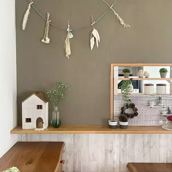 「こだわりの空間を実現♪キッチンカウンターまわりのDIYアイデア」の画像