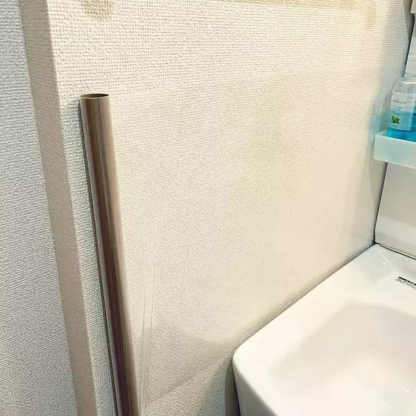 「掃除の手間もぐんと減る♪手軽にきれいをキープできる100均の汚れ防止グッズ」の画像