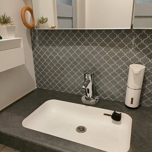 掃除の手間もぐんと減る♪手軽にきれいをキープできる100均の汚れ防止グッズ